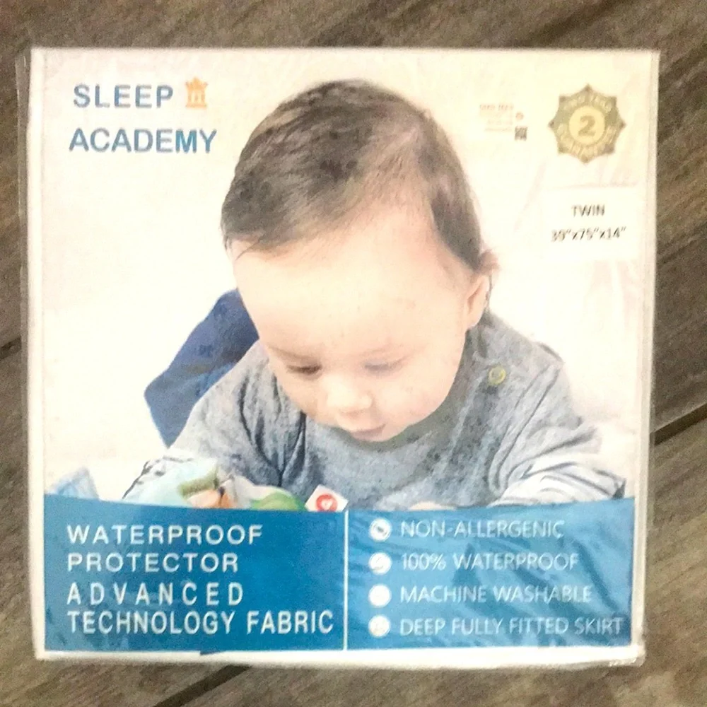 Sleep Academy mattress protector. NWT